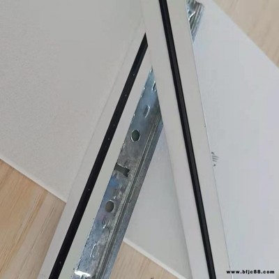 豪瑞  玻纖防潮吸音板   玻璃棉點涂吸音板   是一種新型的無污染綠色建材產品