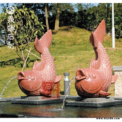 石雕噴水鯉魚，大理石吐水鯉魚石雕，園林景觀動物噴水雕塑小品