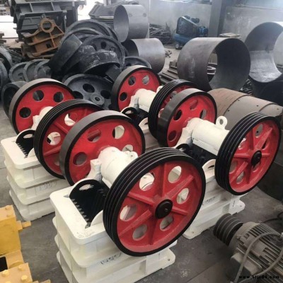 各種型號礦石顎式破碎機 環保型花崗巖顎式碎石機 砂石生產線設備