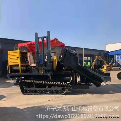 濟(jì)寧專(zhuān)業(yè)生產(chǎn)履帶式路沿石滑模成型機(jī)路牙石現(xiàn)澆成型機(jī)小型路肩滑模機(jī)價(jià)格