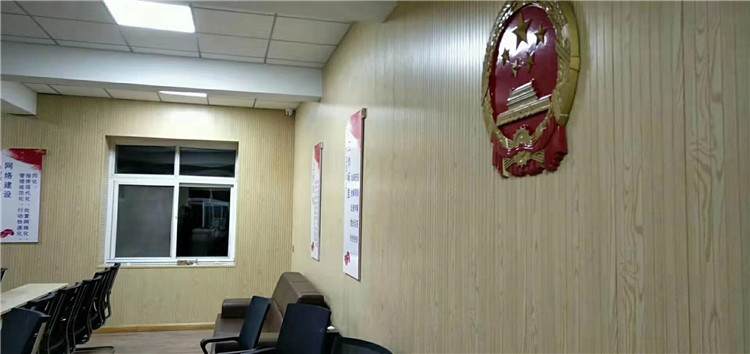實木吸音板生產廠家 演播廳大會堂會議室專用吸音材料  實木多層吸音板