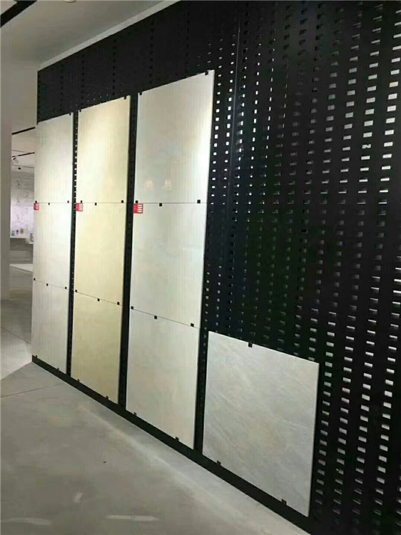 可定做瓷磚掛板 墻面鐵板展示架 網(wǎng)孔板展示架生產(chǎn)廠家