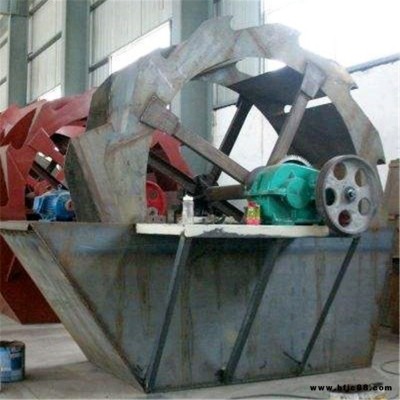 新型輪式洗砂機(jī) 恒盛環(huán)保定制輪式洗砂機(jī) 高產(chǎn)方便