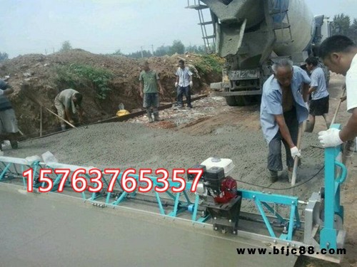 混凝土路面攤鋪機 框架式地面攤平機 水泥地面振動梁 混泥土整平機