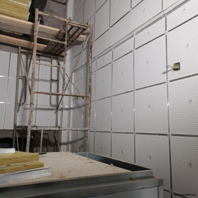 德霖智聲穿孔吸音板 泵房墻面 防火材料復合石膏板專用