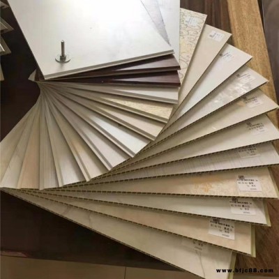 集成墻板竹木纖維廠家直銷 酒店KTV工裝專用 集成墻面護墻板 300X7石塑集成墻板規格