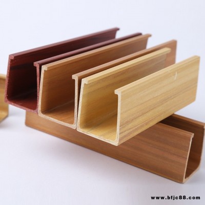 廠家直銷防火防潮板40x45mm生態(tài)木天花 商場(chǎng)裝修材料塑木集成吊頂