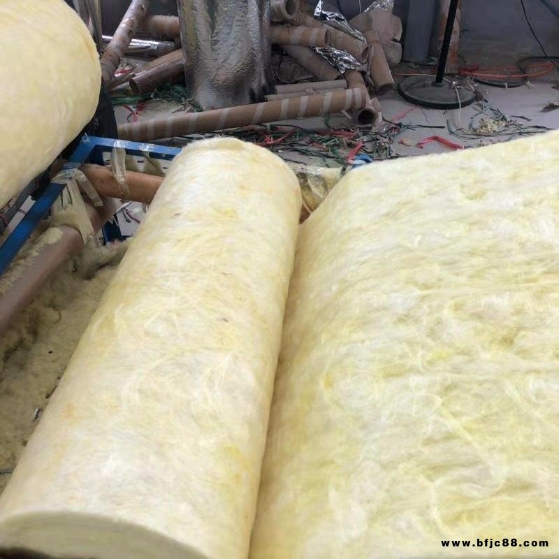 高溫玻璃棉 鋼結(jié)構(gòu)龍骨填充 隔音降噪保溫玻璃纖維棉 A級防火 畜牧業(yè)專用棉