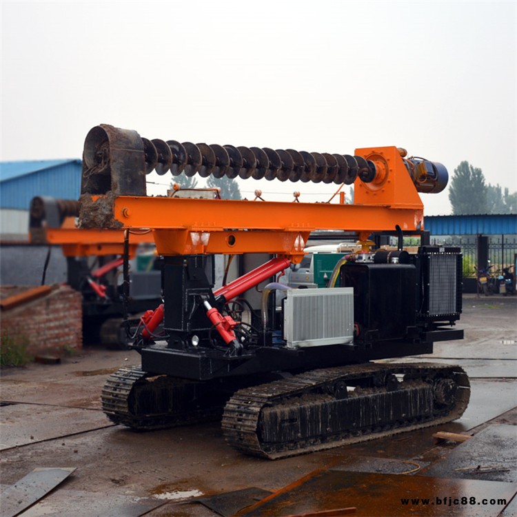 光伏鉆機 太陽能光伏發(fā)電旋挖鉆機 電動 電能 電機 生產(chǎn)廠家 山東濟寧越河機械 NT-G300Z