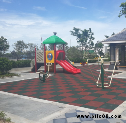 河1池橡膠地板安全 防摔地墊幼兒園用供應商