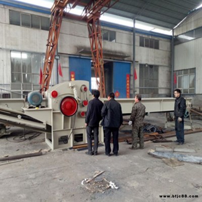 自動(dòng)除釘三合板破碎機(jī) 1100型木托盤破碎機(jī) 全自動(dòng)大型樹(shù)木破碎機(jī)