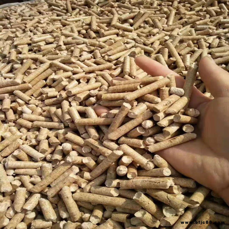 廠家直銷裕沅生物質顆粒松木顆粒壁掛爐燃燒機專用木顆粒規格齊全