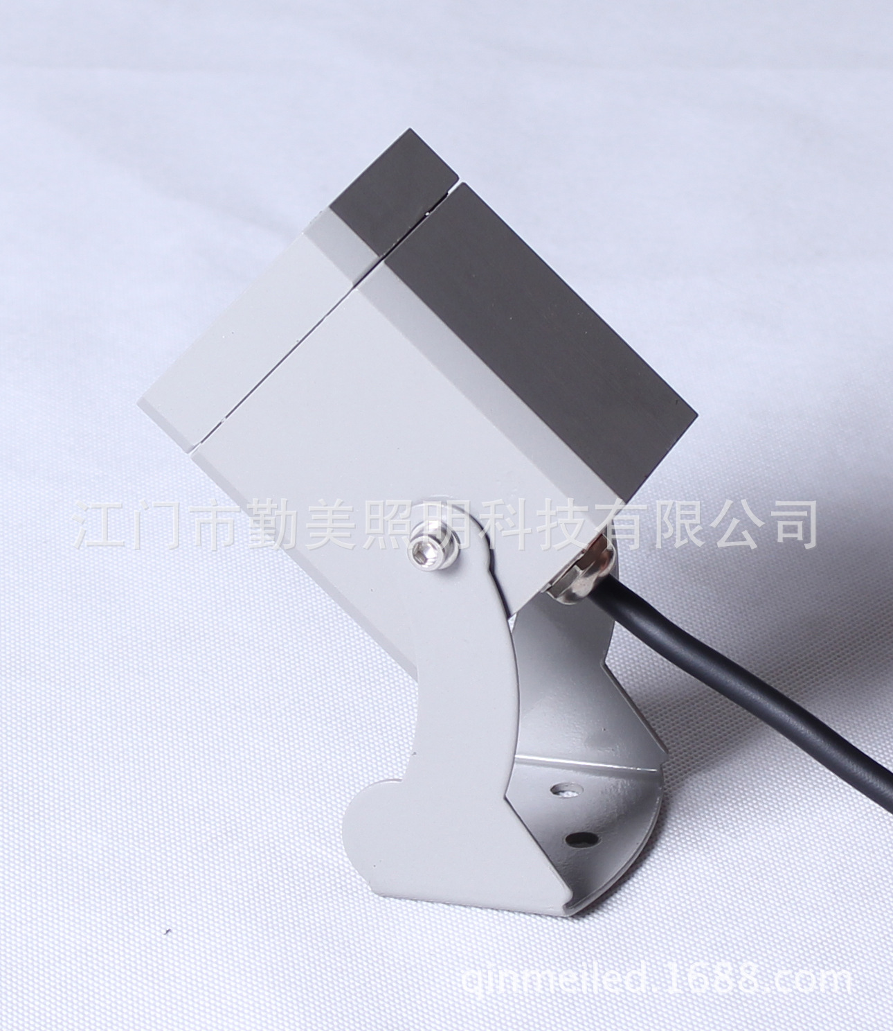 供應(yīng)LED3*3W三合一RGB全彩外控投光燈/9W正方形LED小投光燈示例圖4