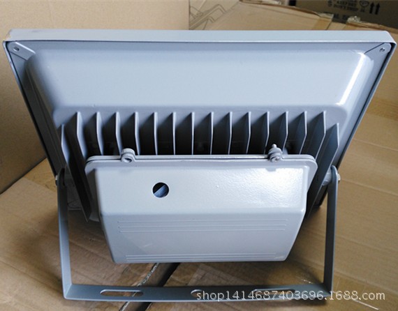 廠家直銷(xiāo)高品質(zhì)LED 50W新款貼片投光燈  泛光燈外殼示例圖6