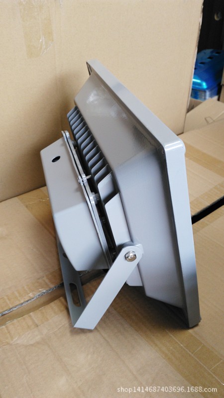 廠家直銷(xiāo)高品質(zhì)LED 50W新款貼片投光燈  泛光燈外殼示例圖5
