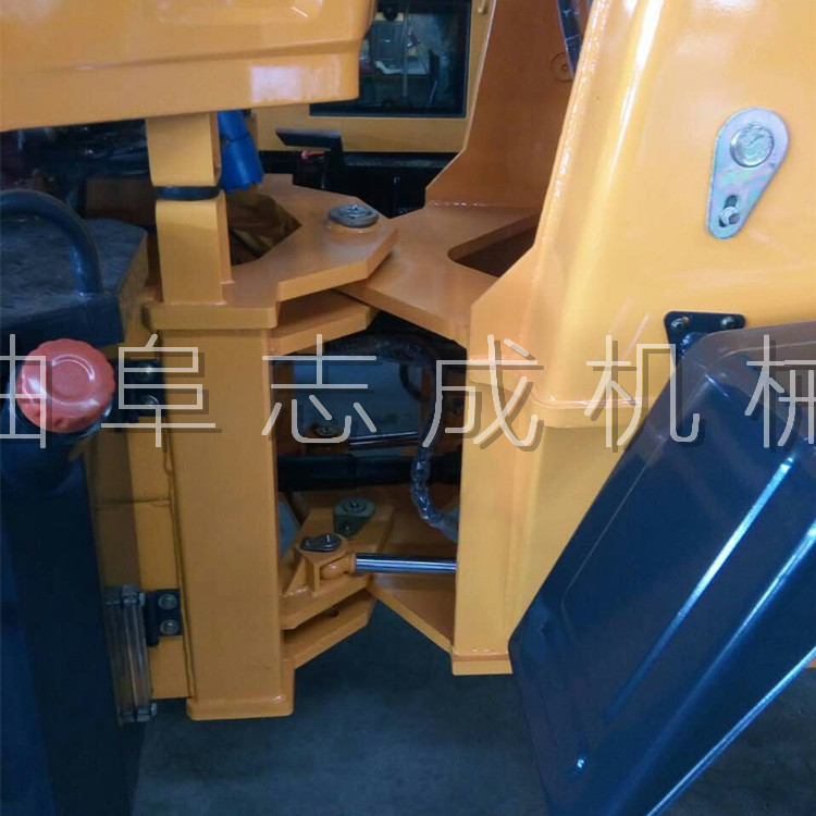 廠家直銷全新裝載機(jī) ZL920型裝載機(jī) 輪式家用鏟土車山東供應(yīng)示例圖7