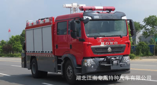 消防車價格,重汽豪沃搶險救援消|防車裝隨車起重機,絞盤,照明系統(tǒng)示例圖1