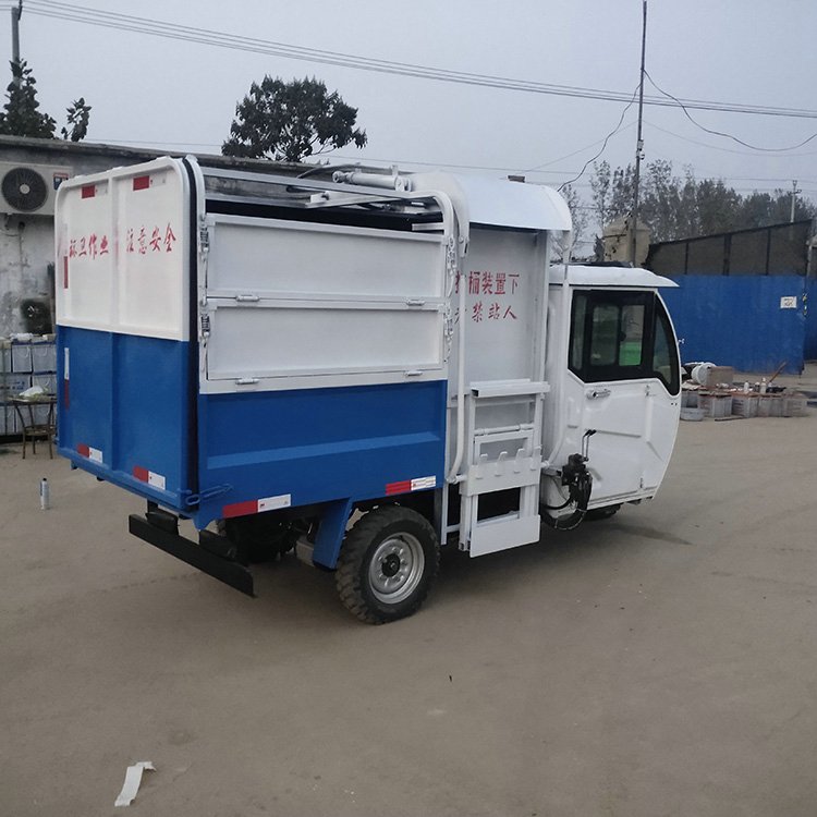 電動(dòng)馬路清掃車價(jià)格 廣場(chǎng)高速公路掃路車 環(huán)衛(wèi)清掃車報(bào)價(jià) 江承