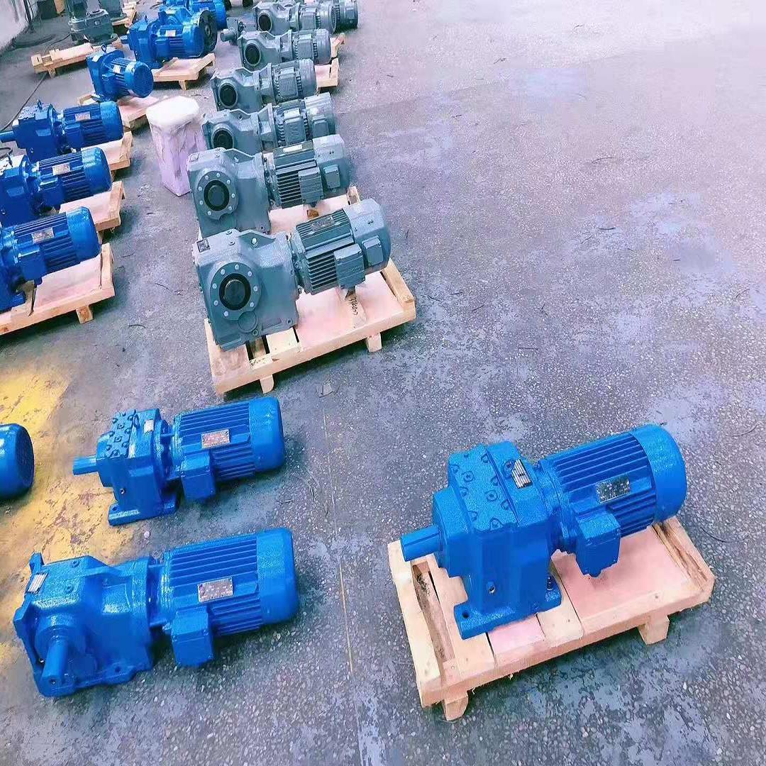 FA107R77DRS132M4齒輪減速箱 FF67DR63M4蝸桿減速器