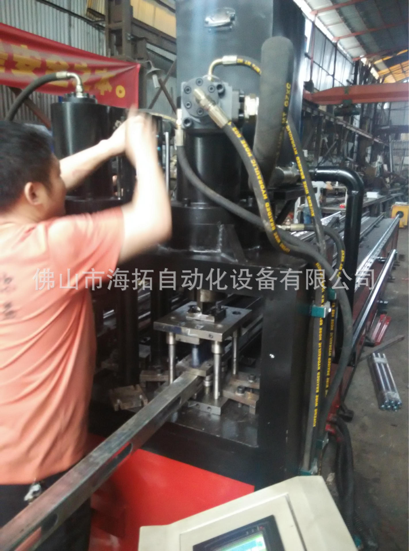 佛山大型數(shù)控自動鋼木龍骨沖孔機(jī) 自動機(jī)高精度數(shù)控示例圖1