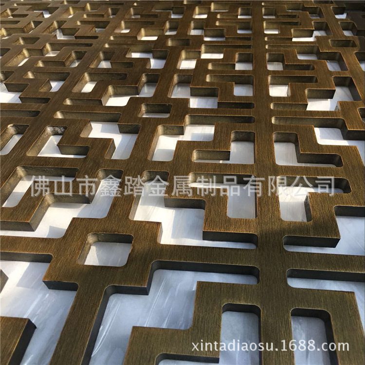 佛山仿舊不銹鋼鏤空屏風隔斷廠家示例圖3
