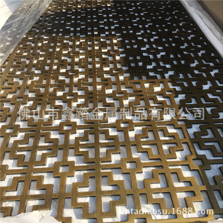 佛山仿舊不銹鋼鏤空屏風隔斷廠家示例圖2