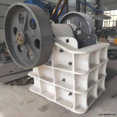 南陽廠家定制鄂式破碎機 砂石骨料顎式破石機 鱷式擠石機