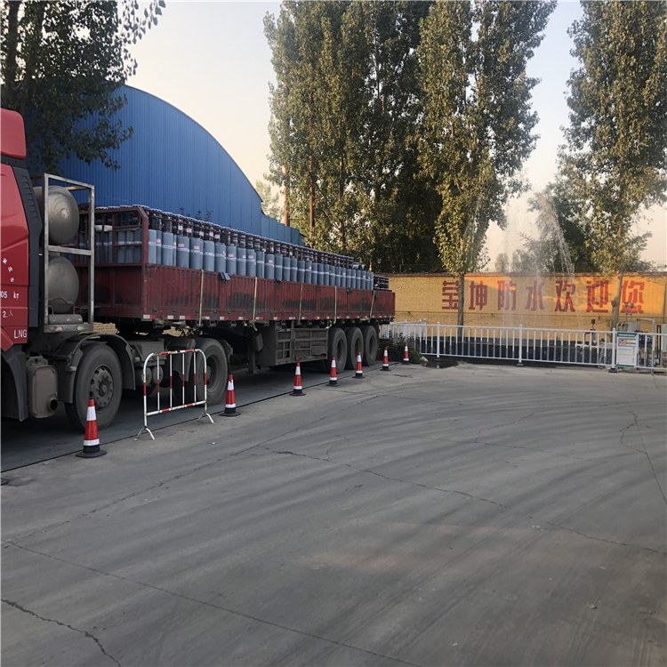 荊門自粘防水卷材現貨供應       禹哲防水材料防水卷材現貨供應